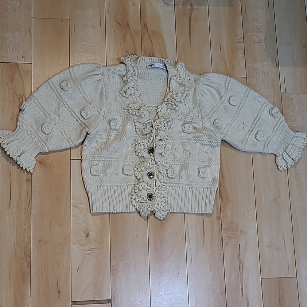 Zara women's small beige sweater